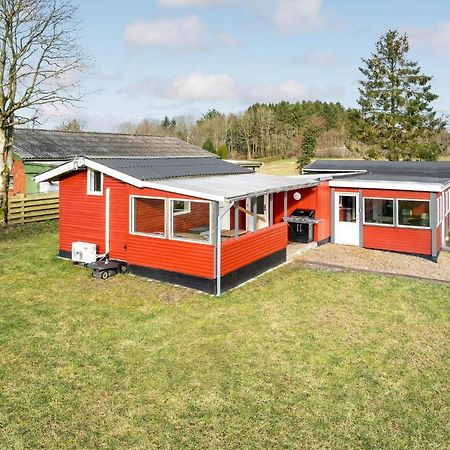 3 Bedroom Lovely Home In Give Uve Exterior foto