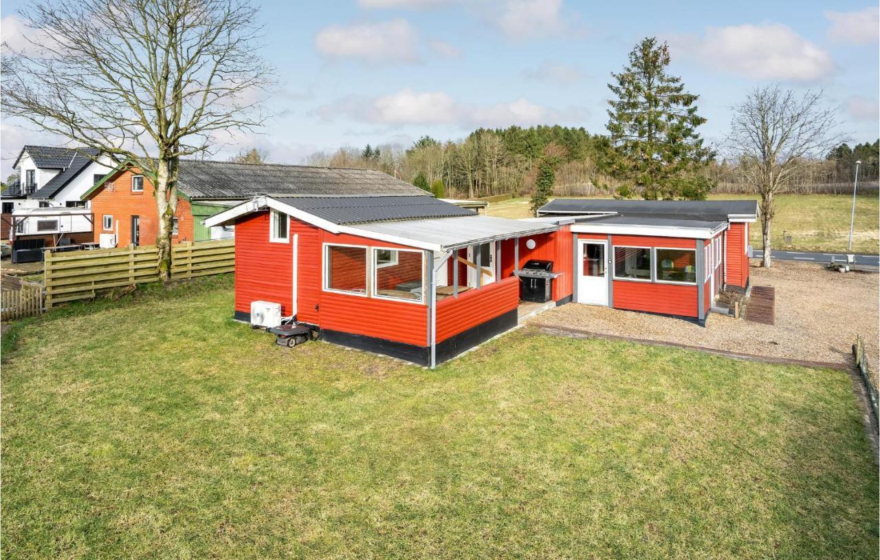 3 Bedroom Lovely Home In Give Uve Exterior foto