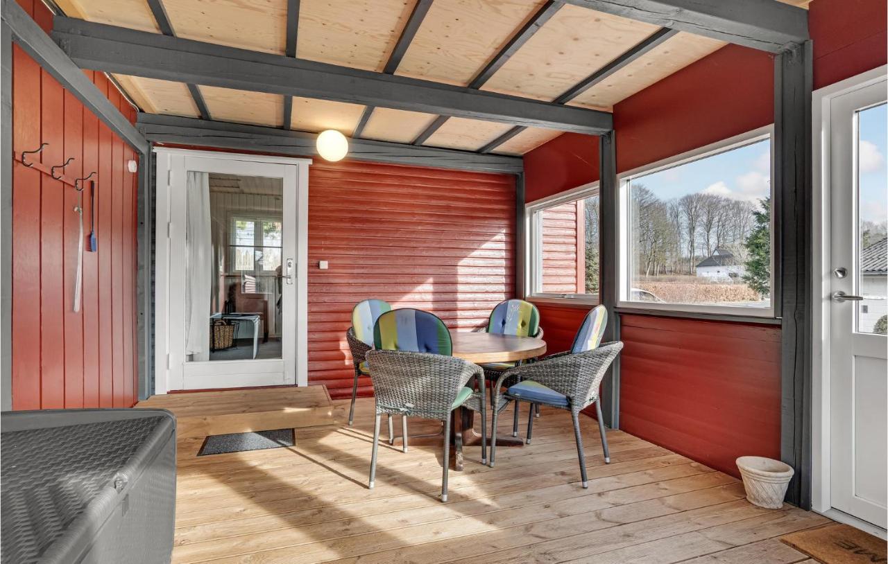 3 Bedroom Lovely Home In Give Uve Exterior foto